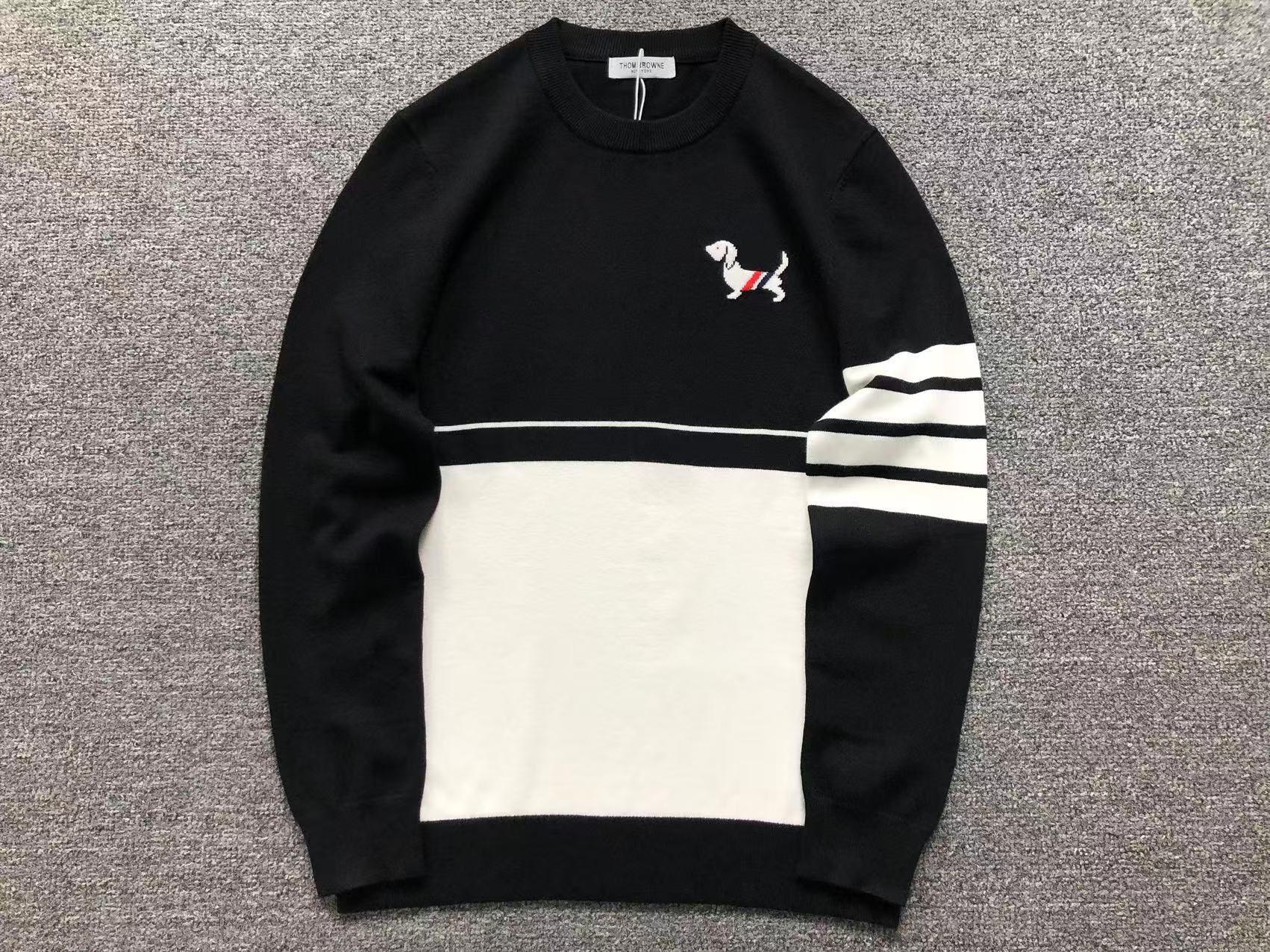 T - SWEATER