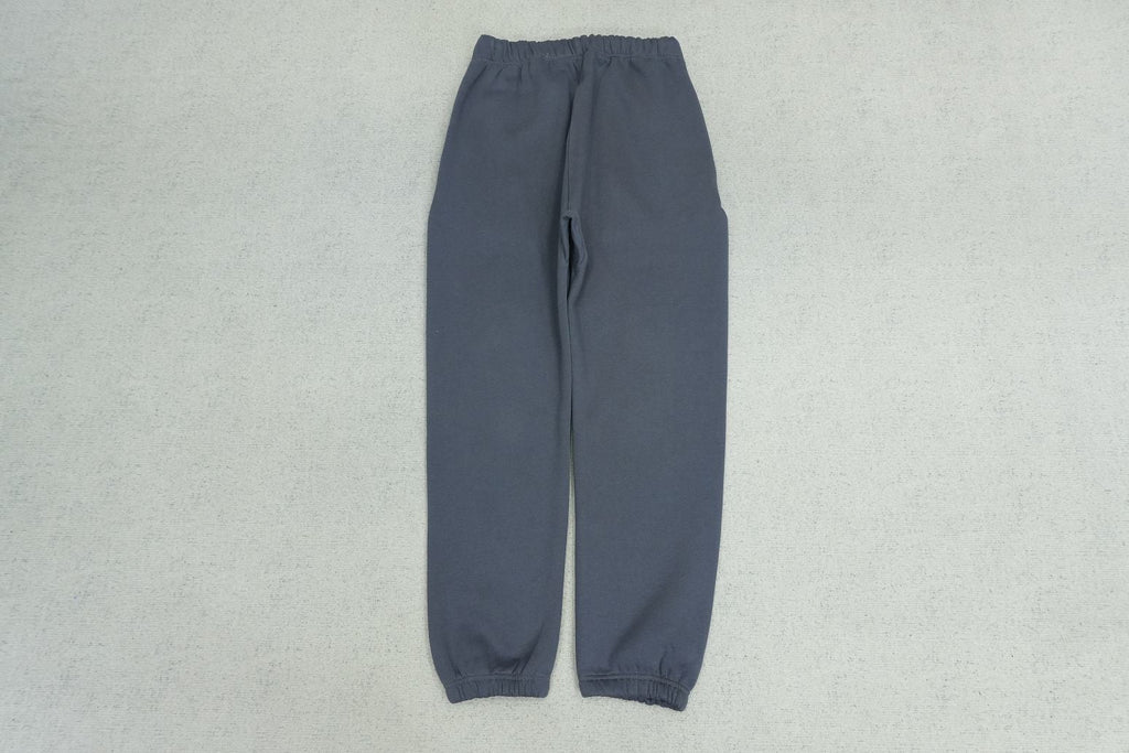 F - SWEATPANTS