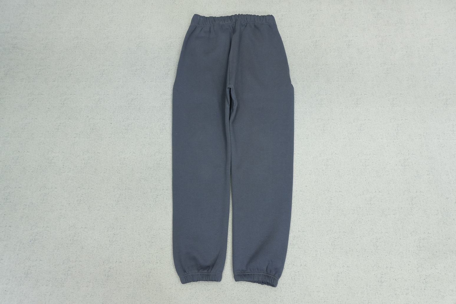 F - SWEATPANTS