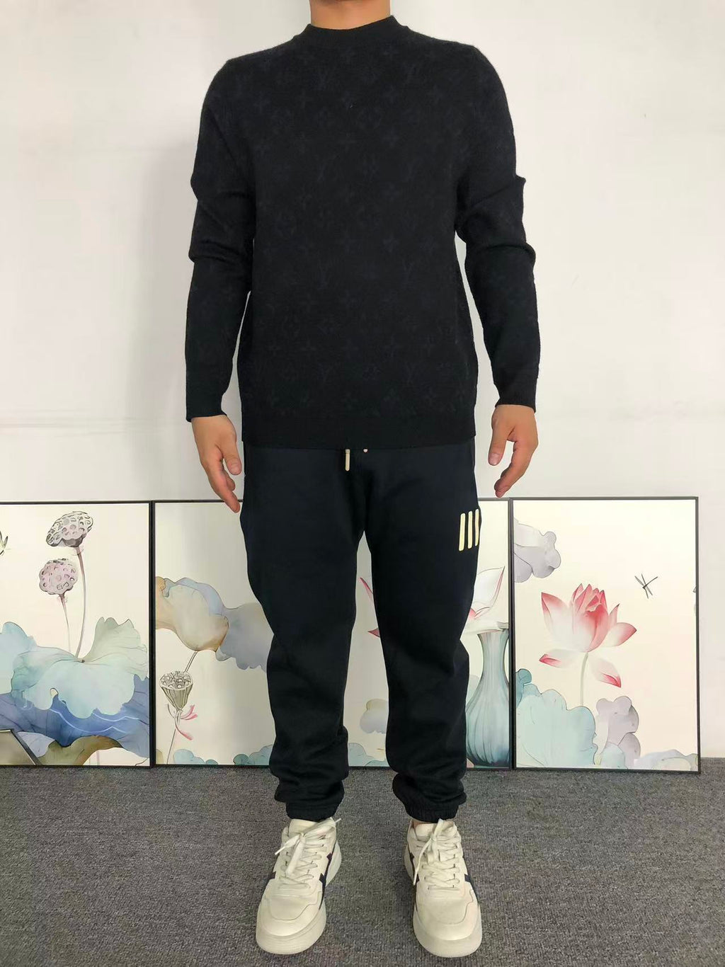 L - SWEATER