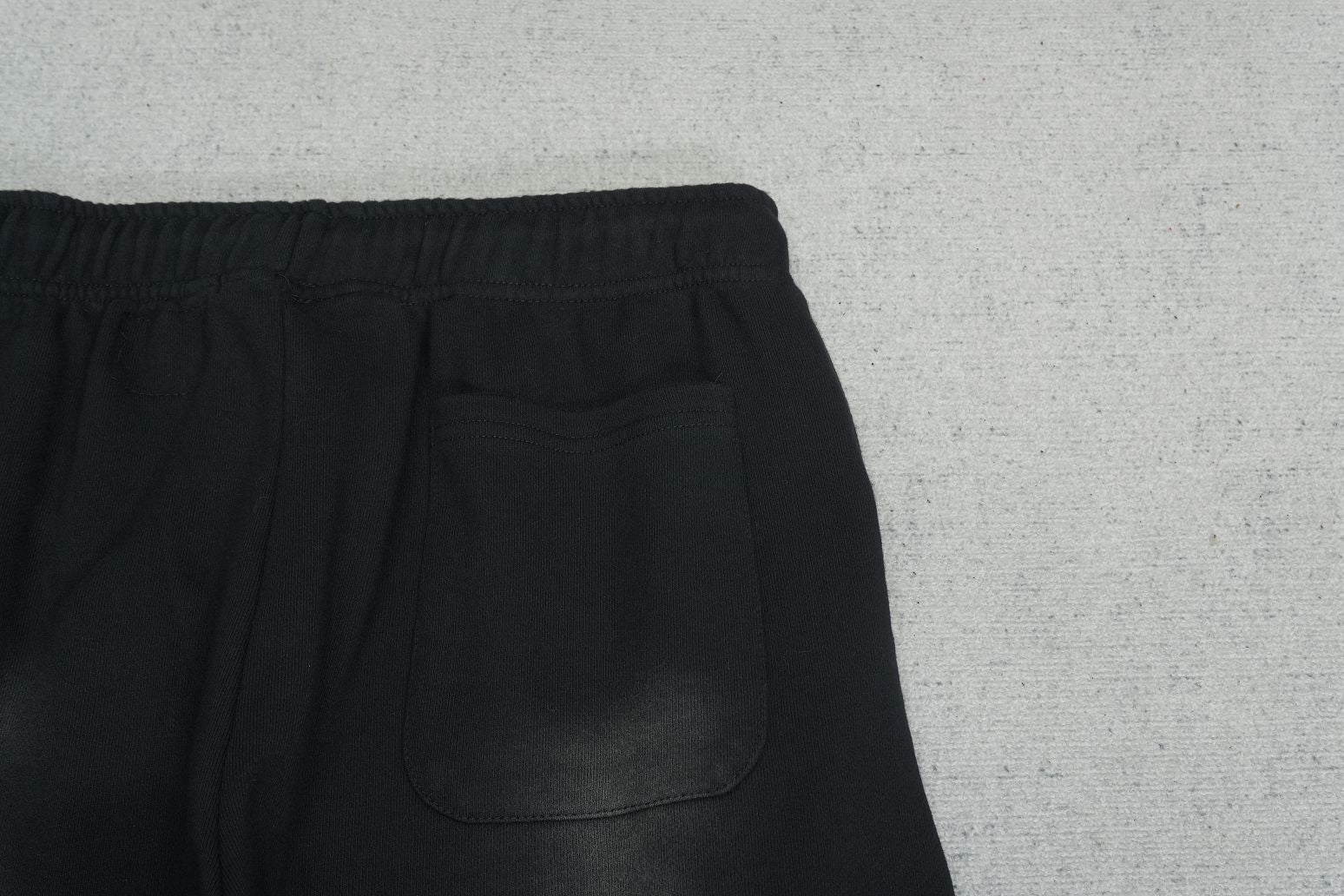 H - SWEATPANTS