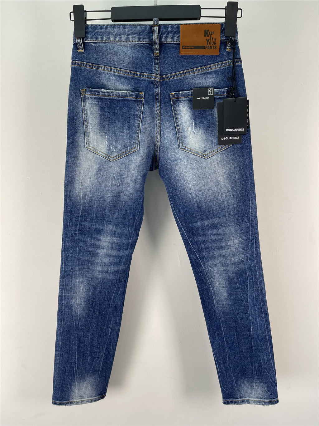 D - JEANS