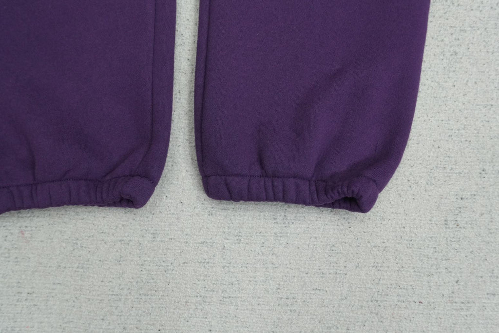 S - SWEATPANTS