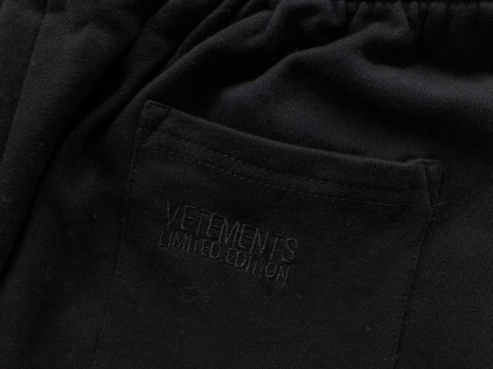 V - SHORTS