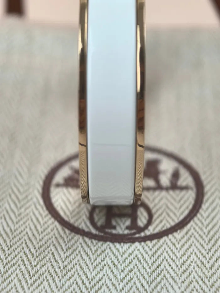 H - ARMBAND