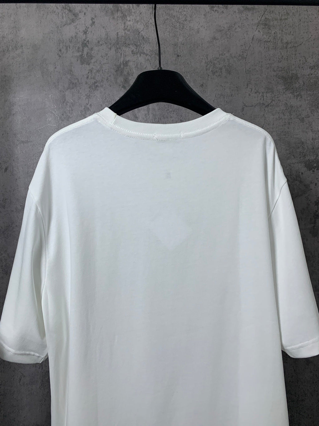 L - TSHIRT