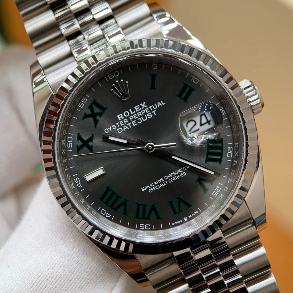 M - Watch