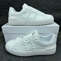 V - SNEAKERS