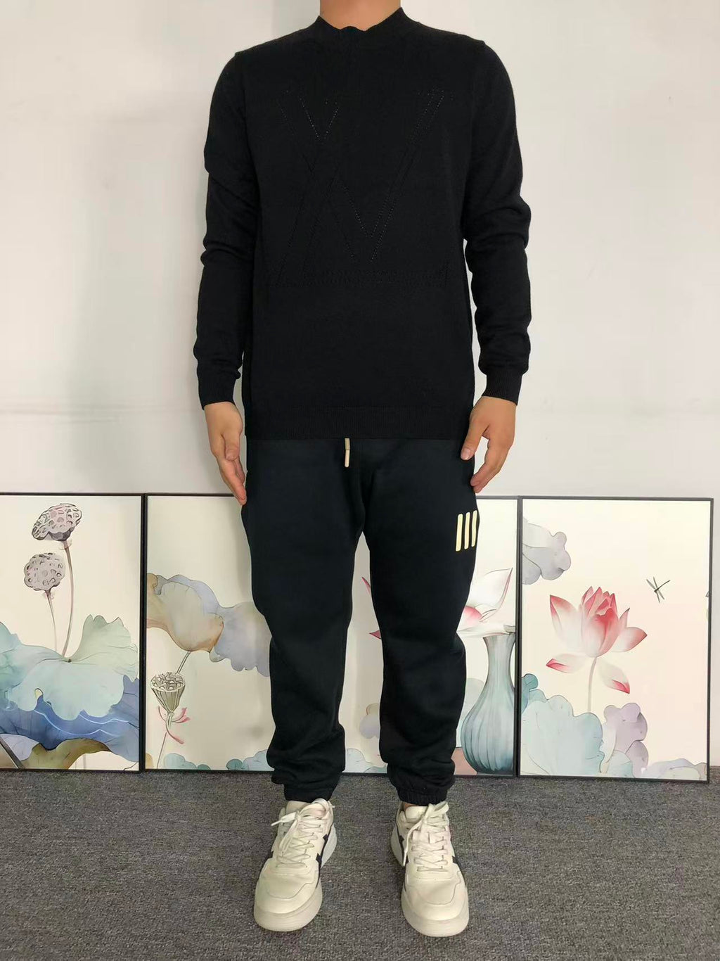 L - SWEATER