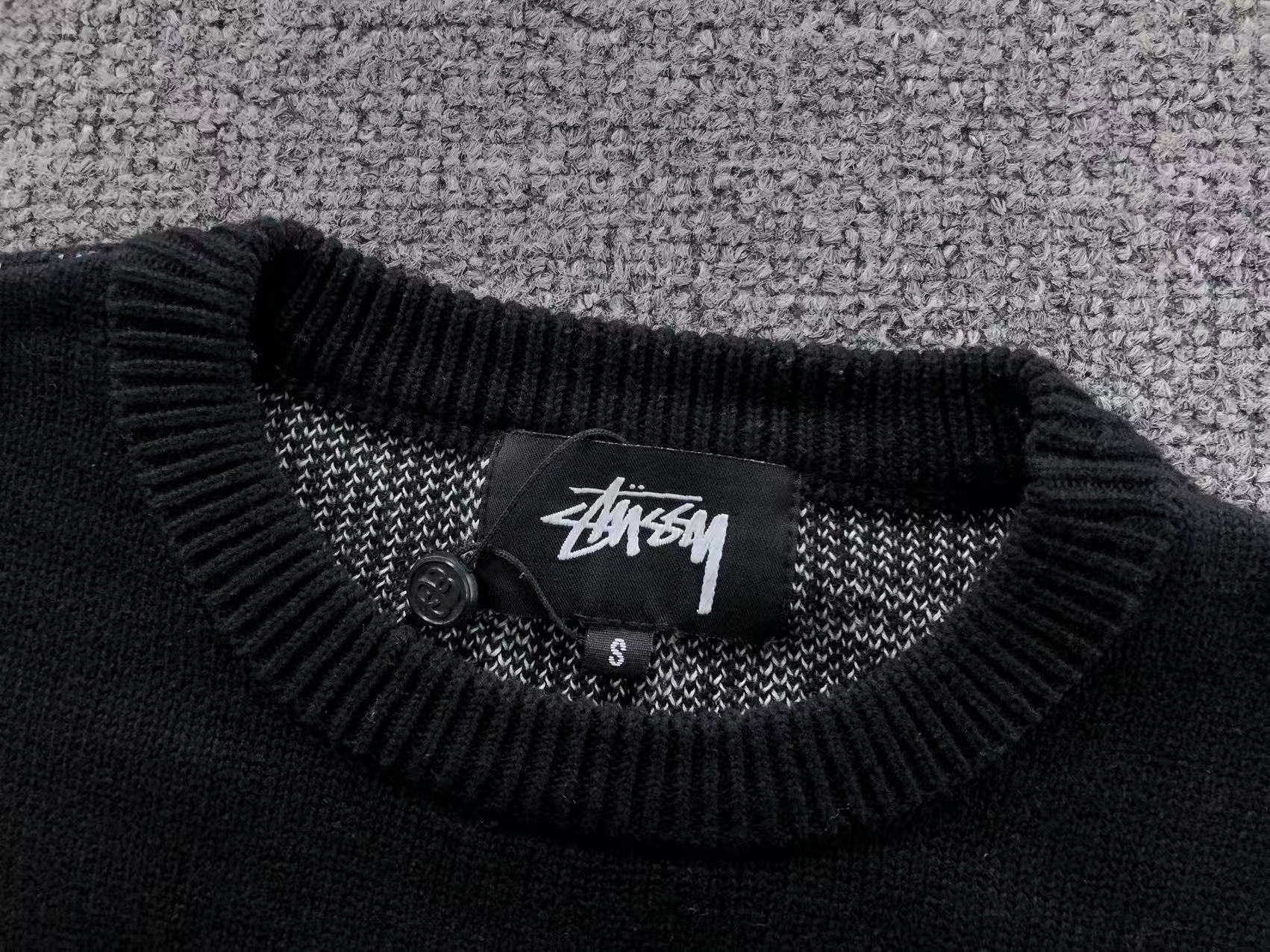 S - SWEATER