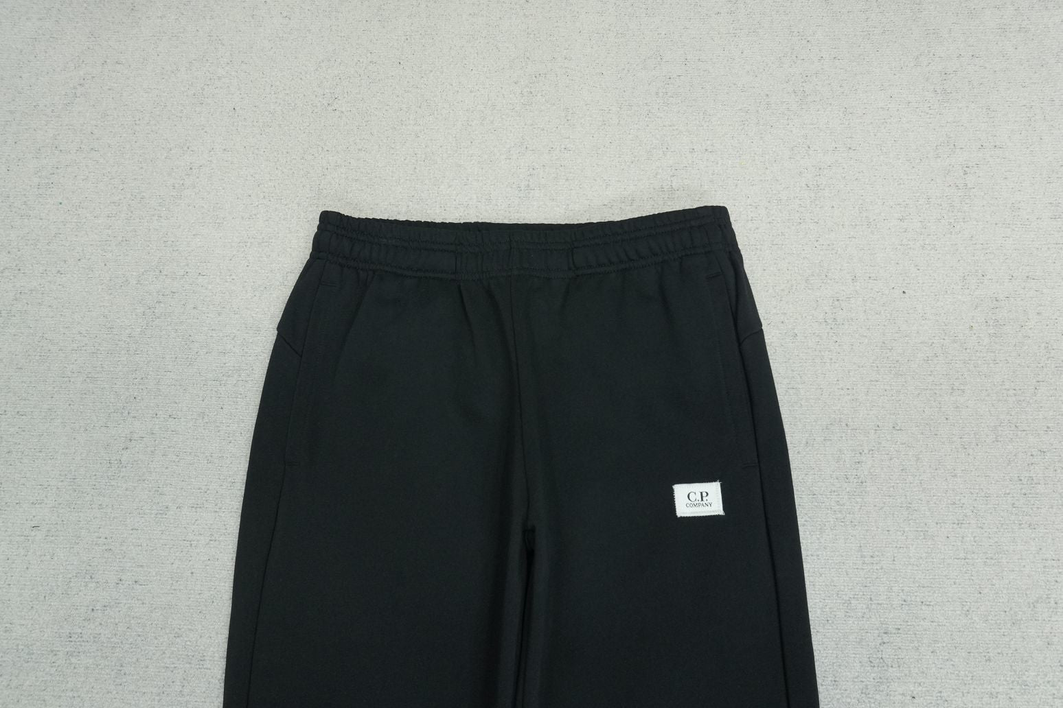 C - SWEATPANTS