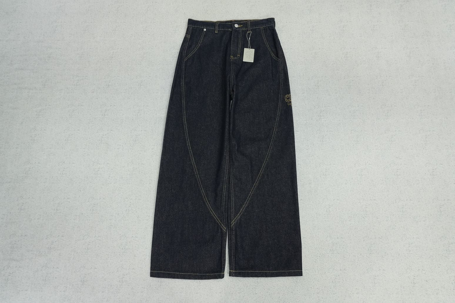 M - JEANS