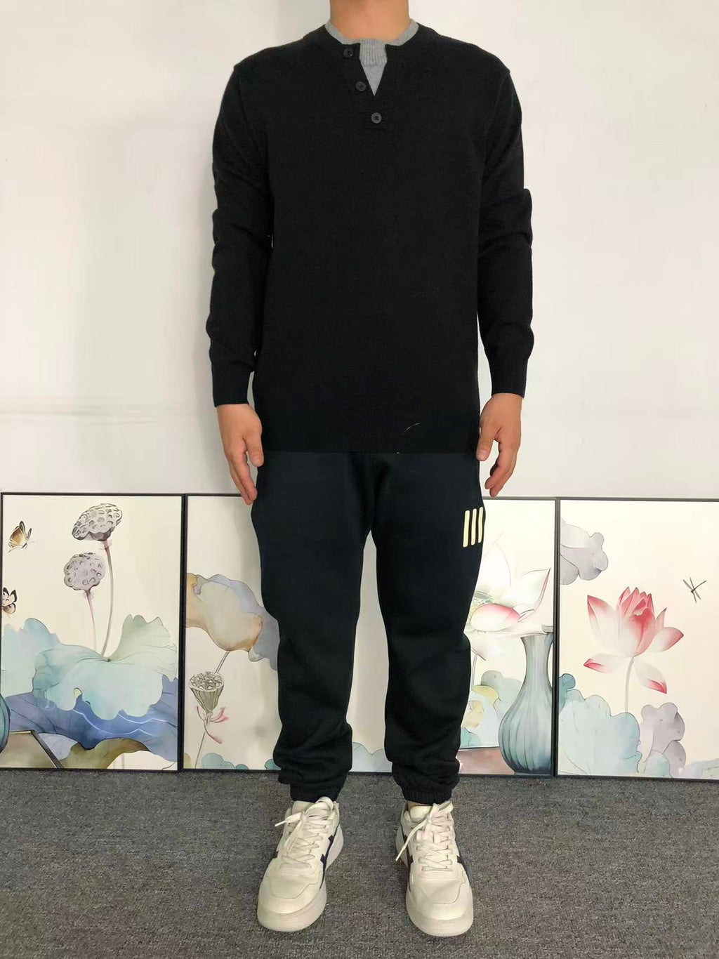 B - SWEATER