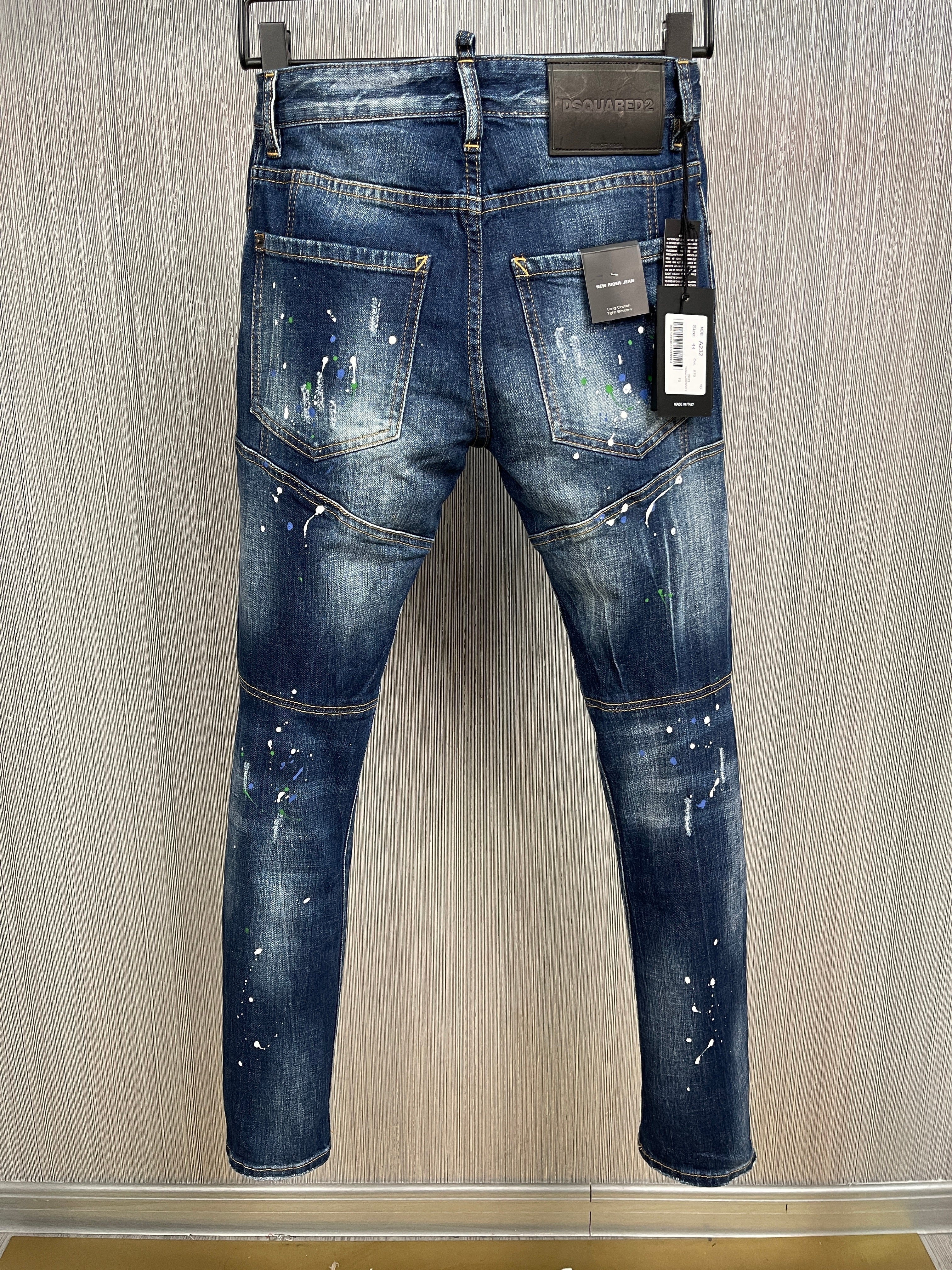 D - JEANS