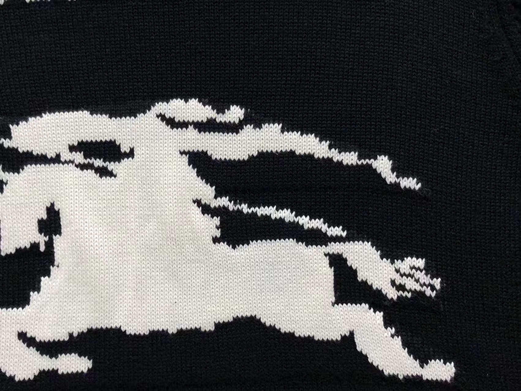 B - SWEATER