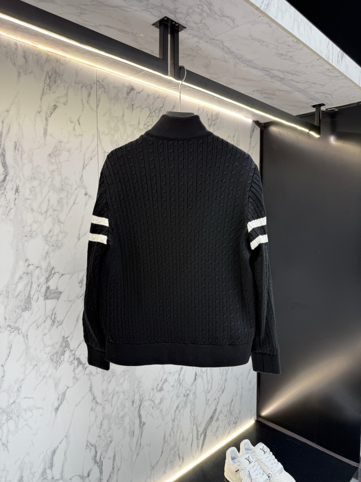 P - CARDIGAN