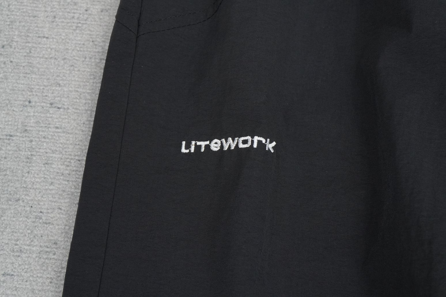 C - SWEATPANTS
