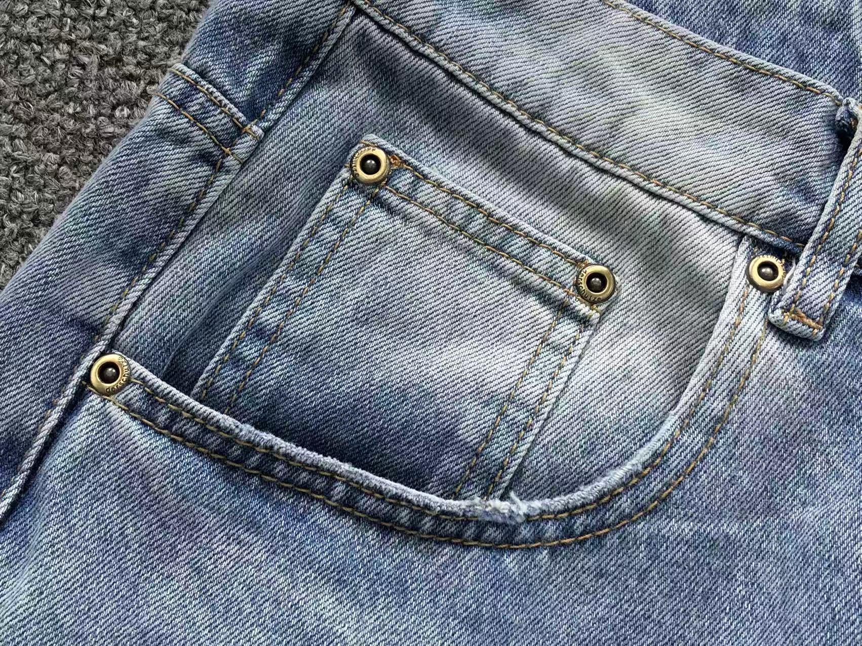 D - SHORTS