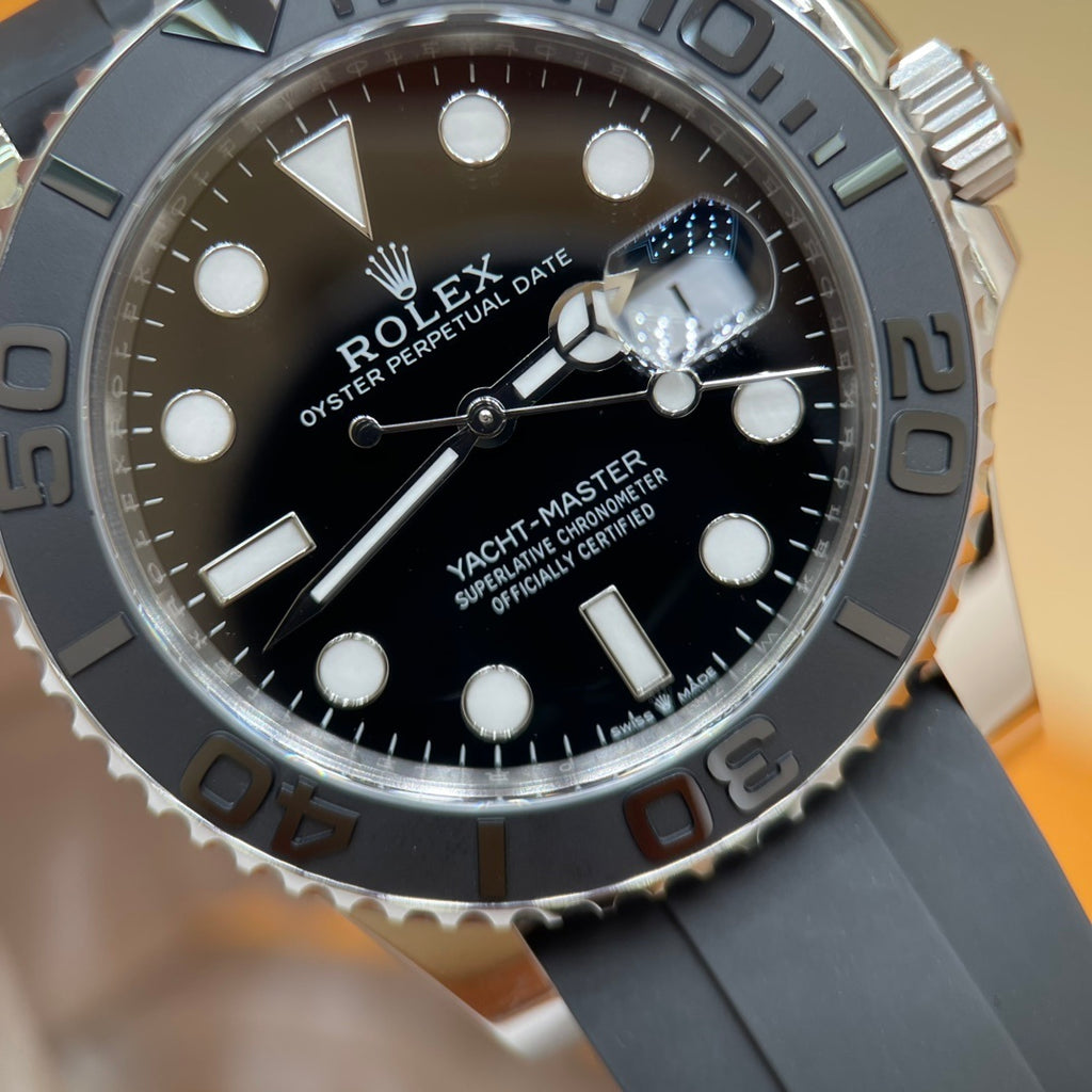 M - Watch