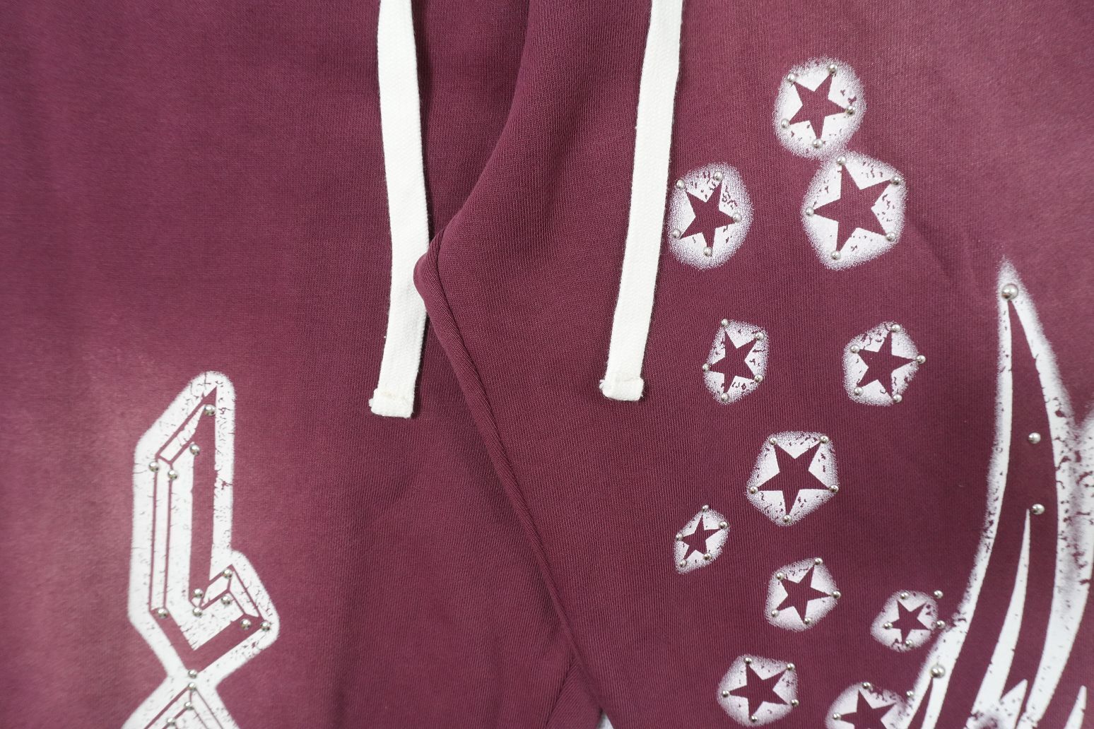 L - SWEATPANTS