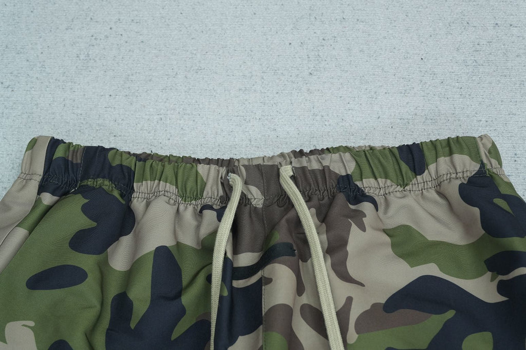 F - SWEATPANTS