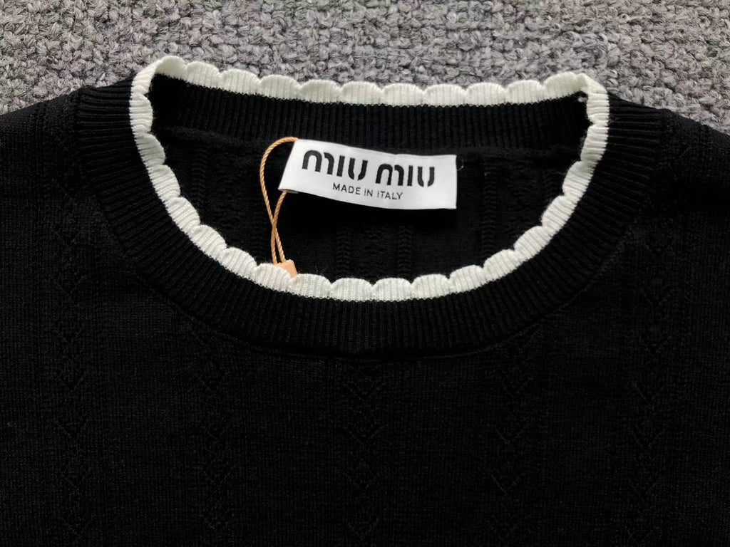 M - SWEATER
