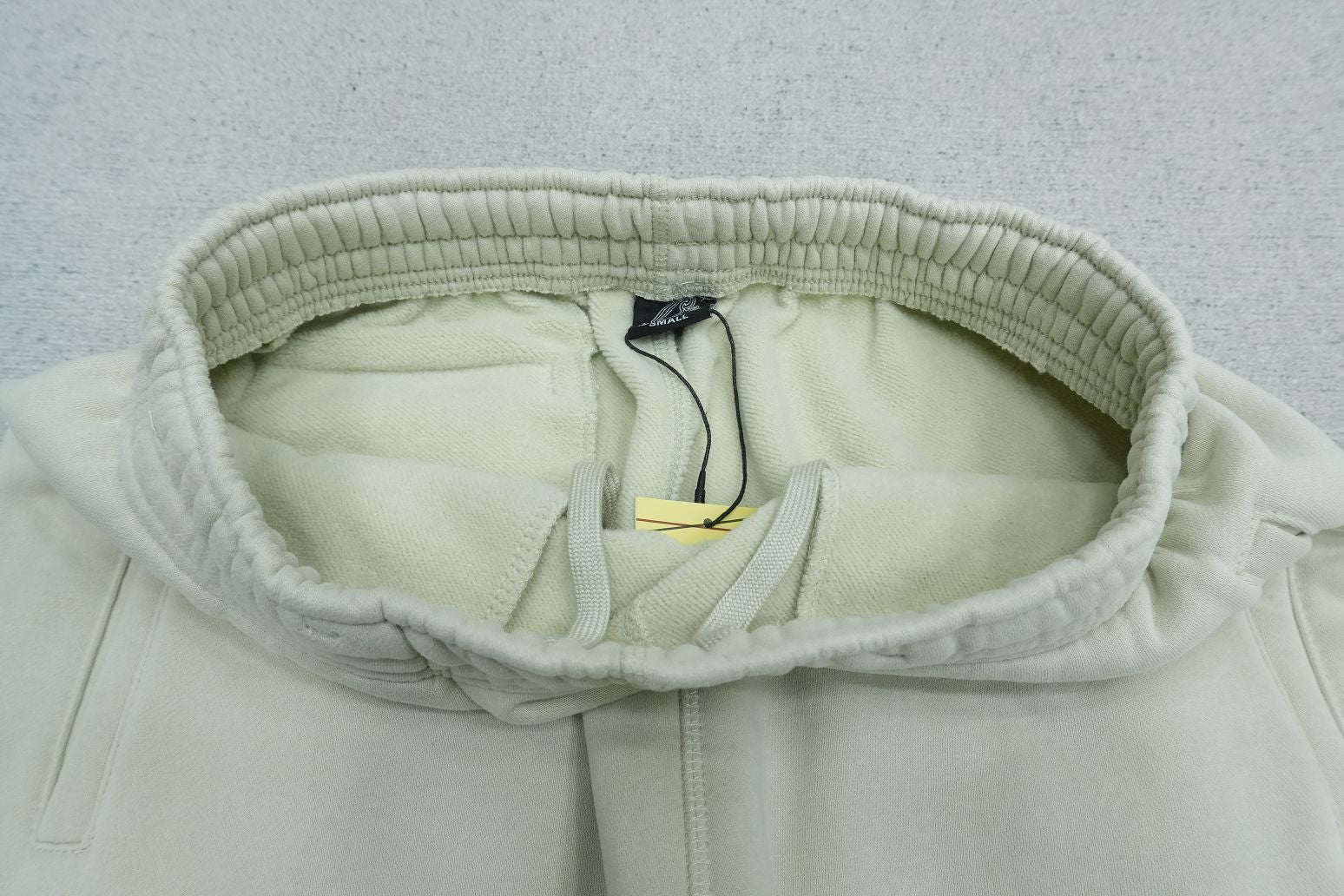 C - SWEATPANTS