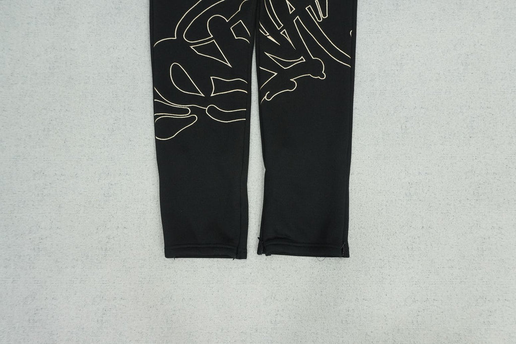 S - SWEATPANTS
