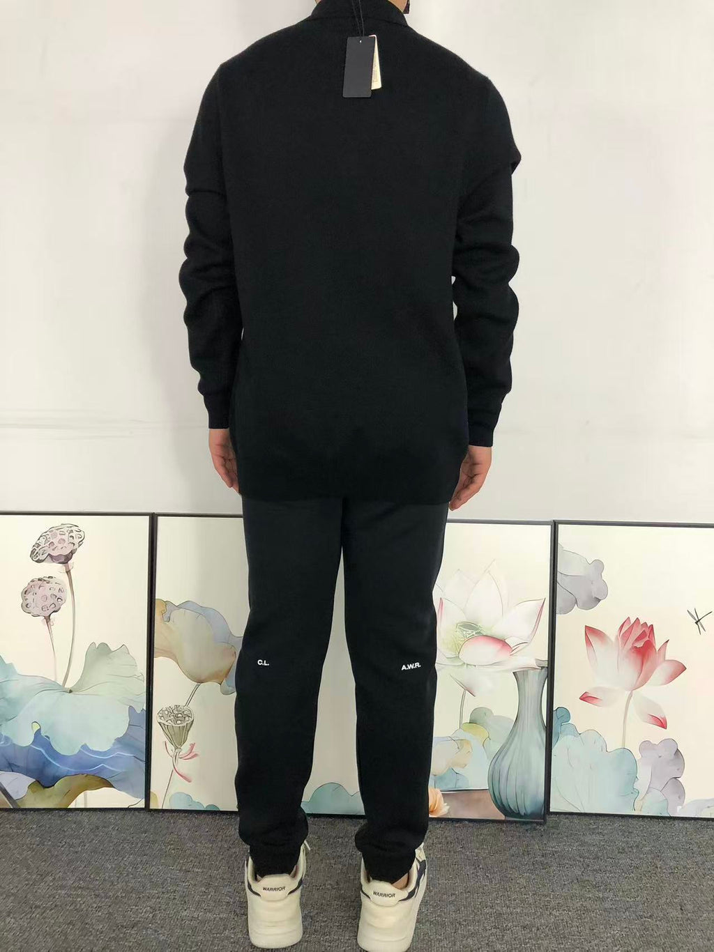 H - SWEATER
