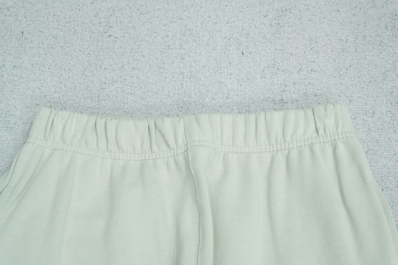 C - SWEATPANTS