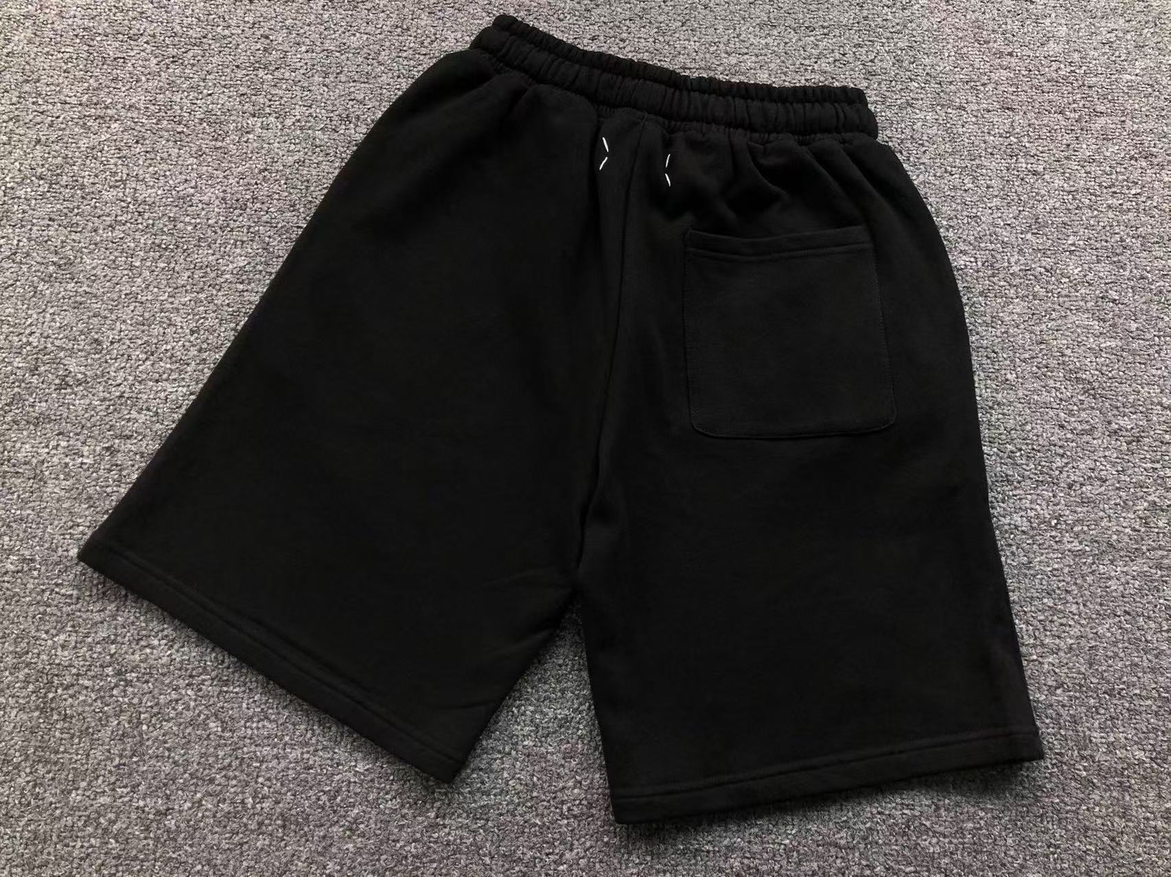 M - SHORTS