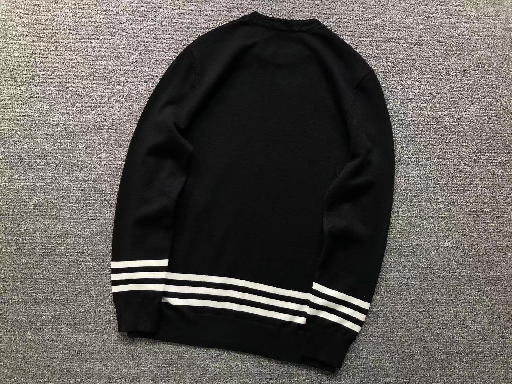 B - SWEATER