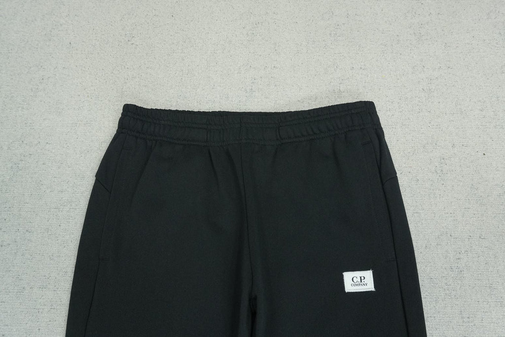 C - SWEATPANTS