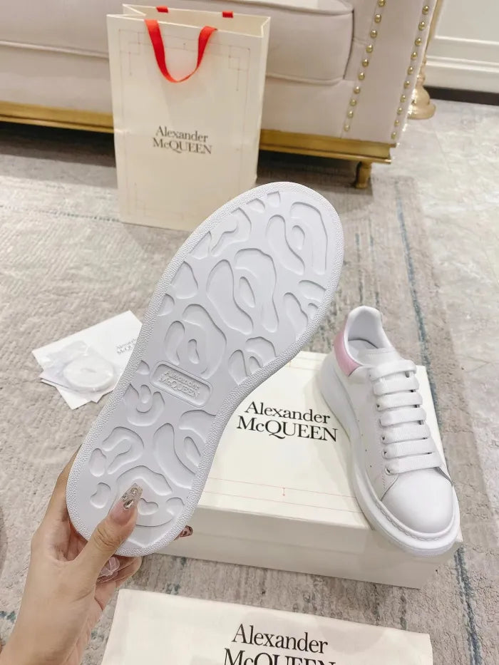 A - SNEAKERS