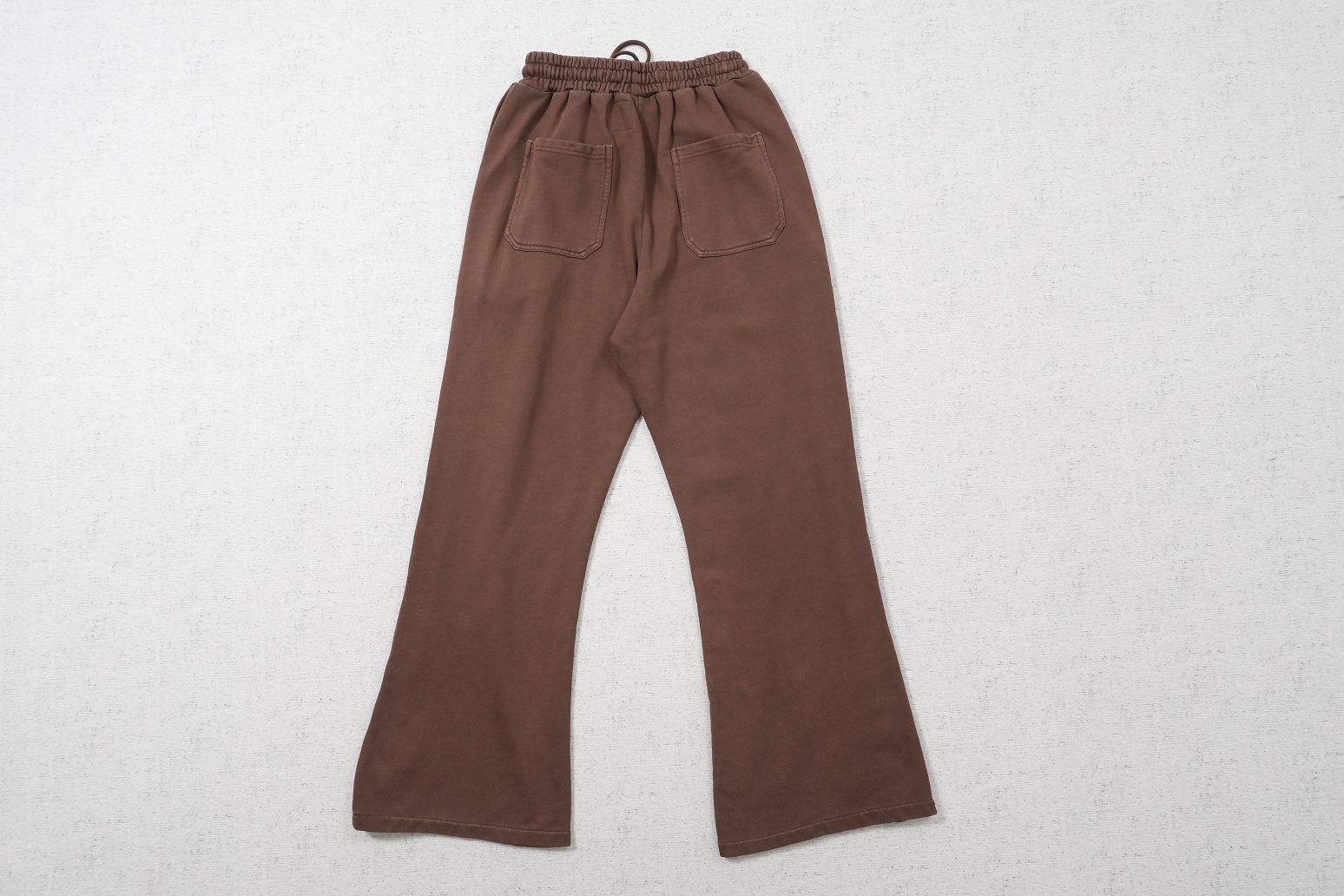 H - SWEATPANTS
