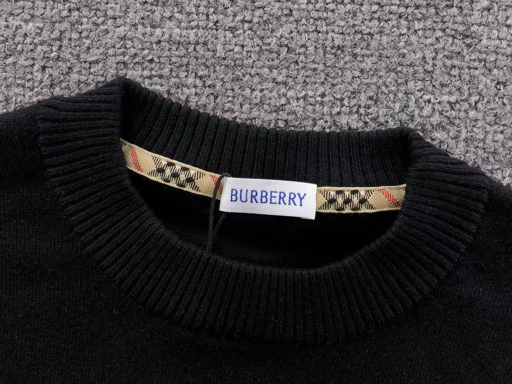 B - SWEATER
