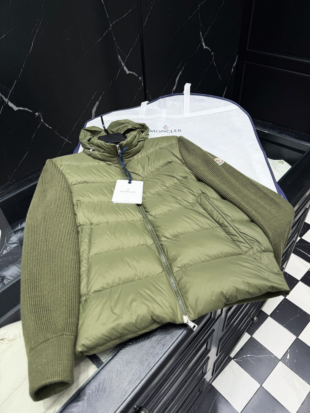 V - CARDIGAN