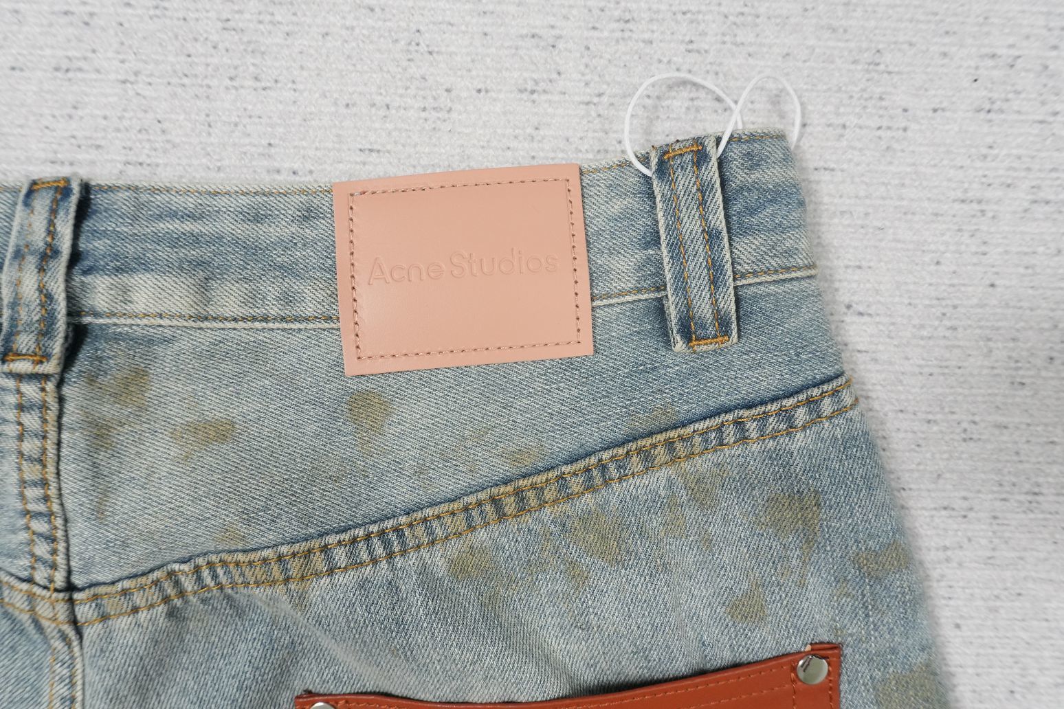 A - JEANS