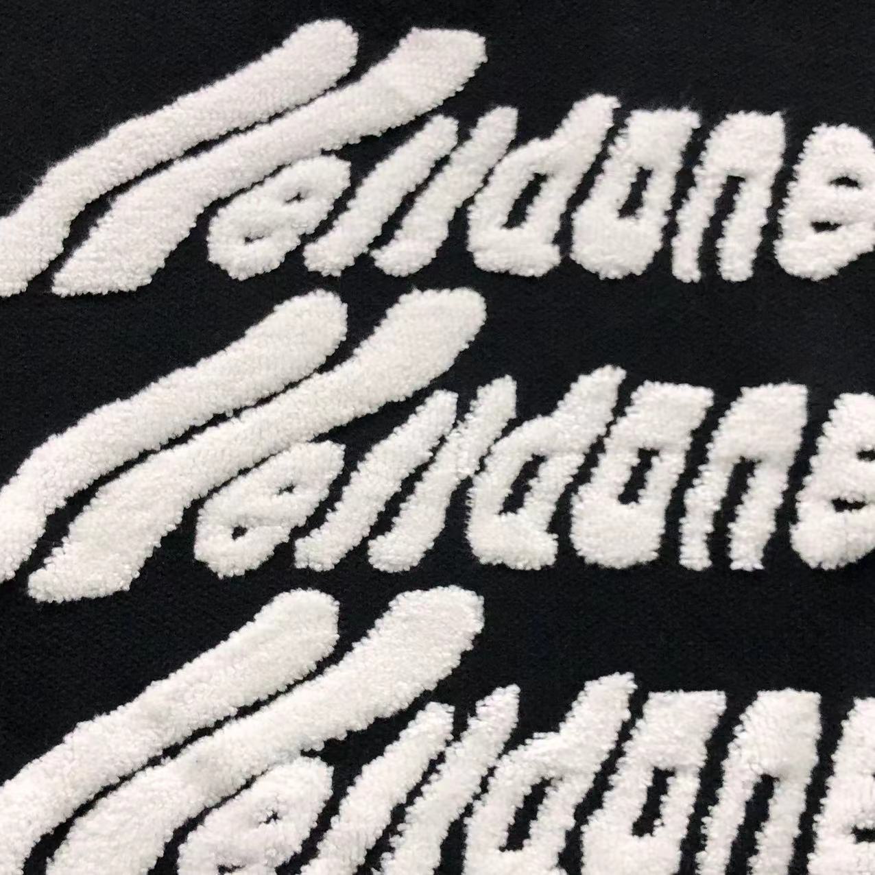 W - SWEATER