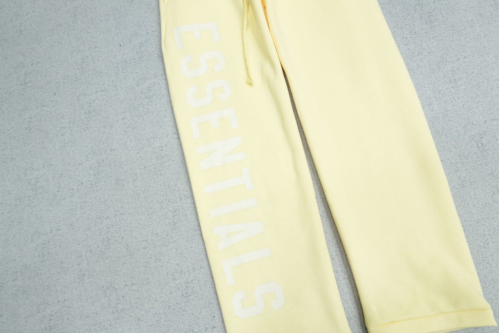 F - SWEATPANTS
