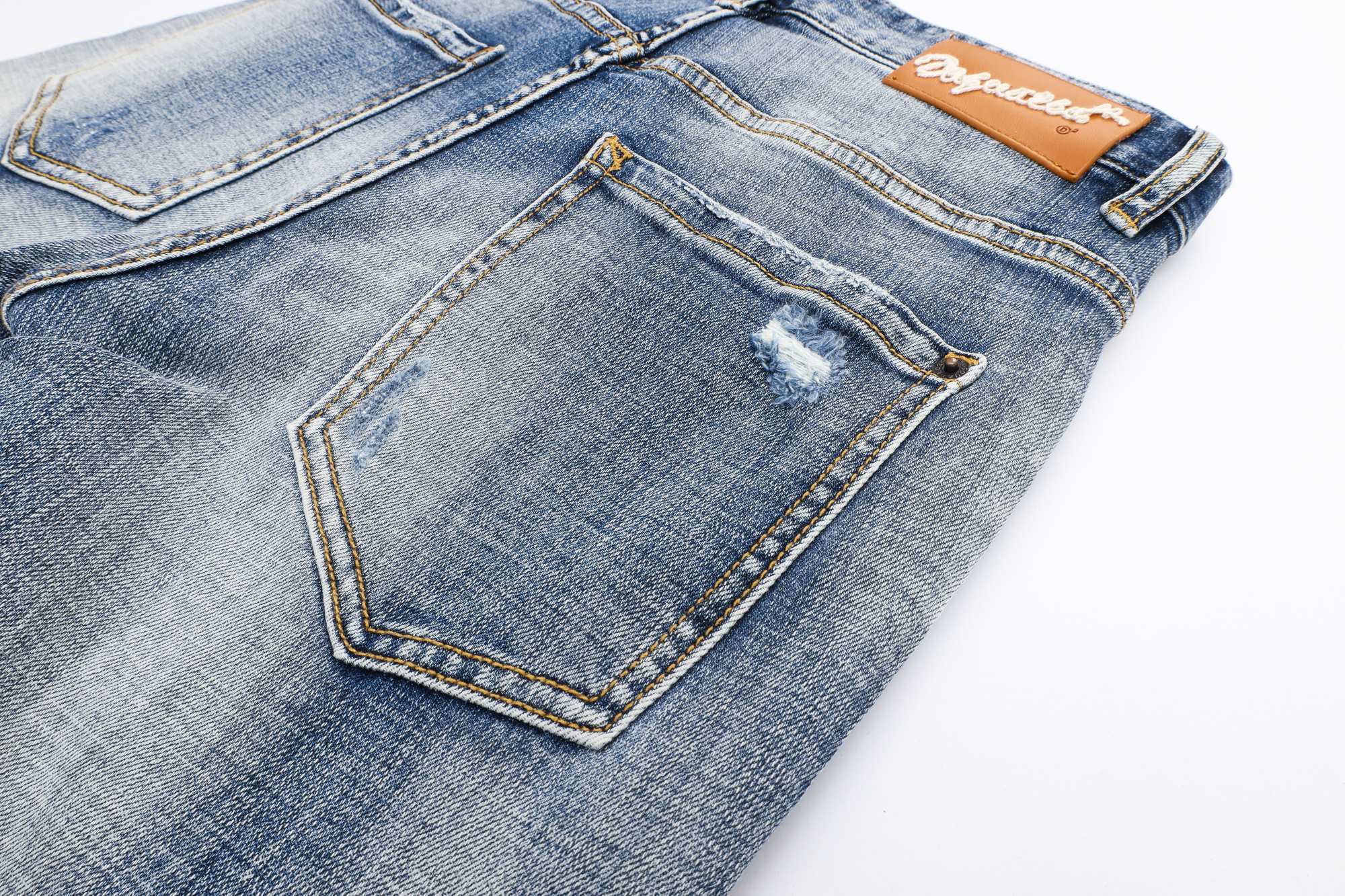 D - JEANS