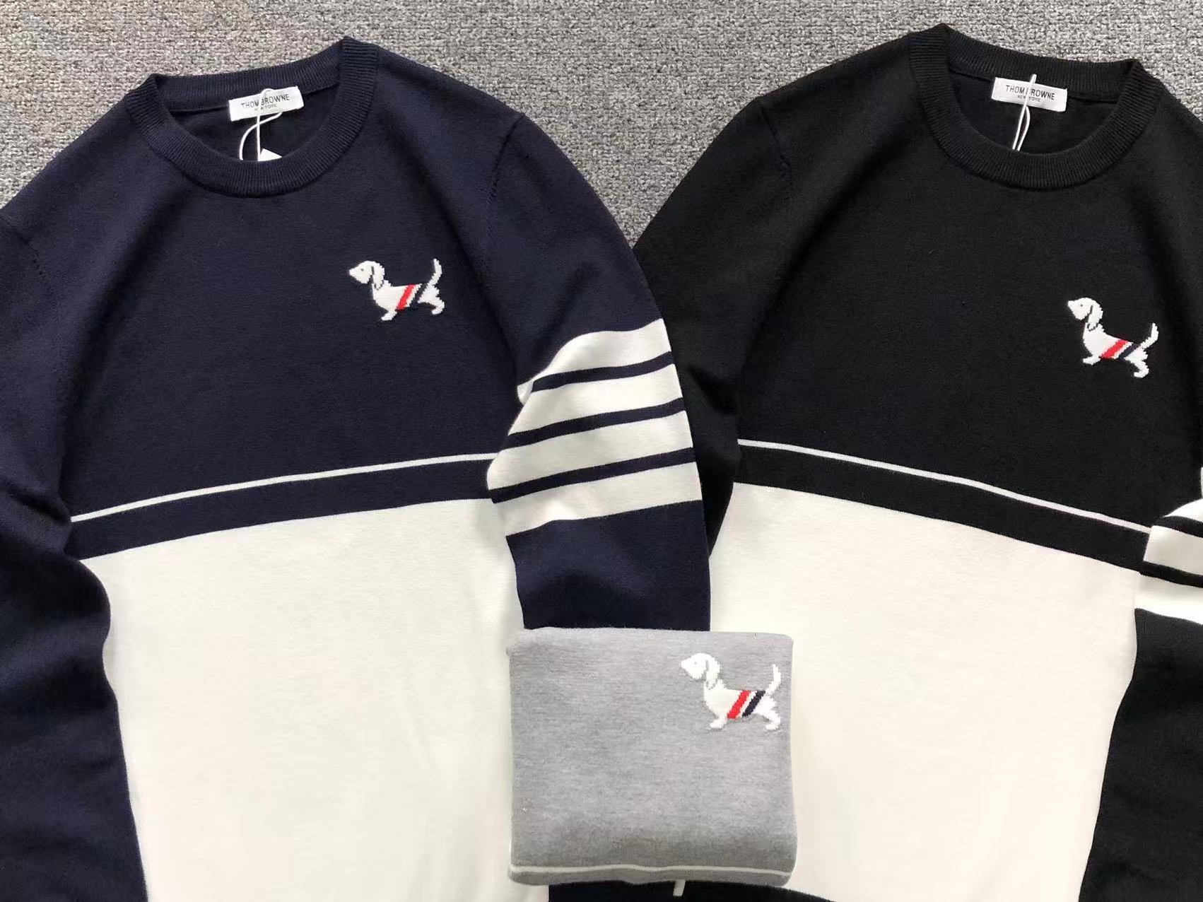 T - SWEATER
