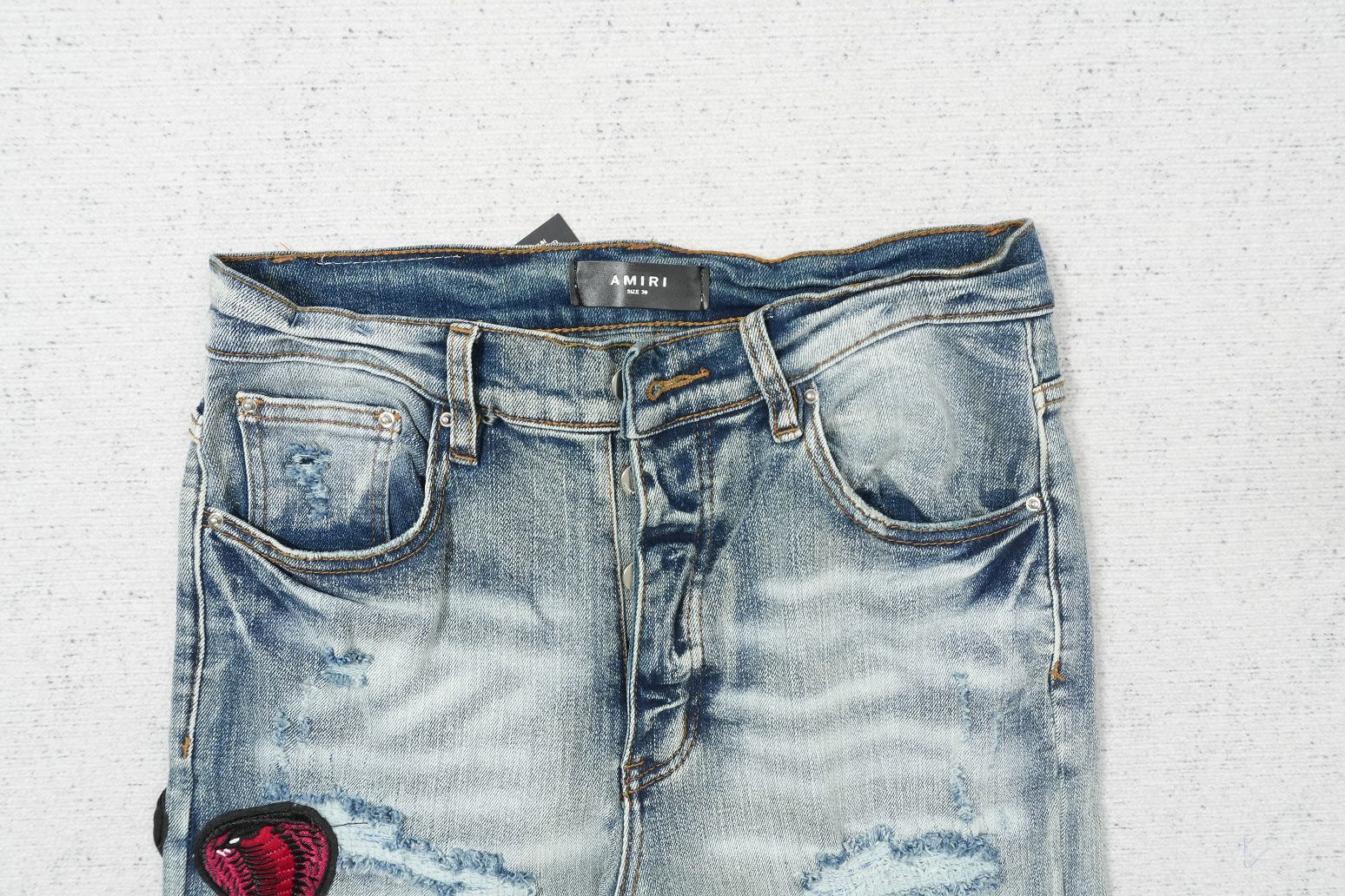 A - JEANS