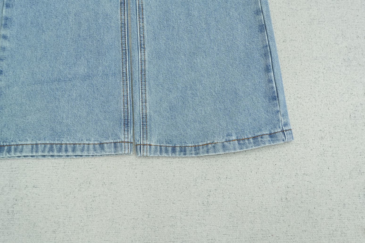 A - JEANS