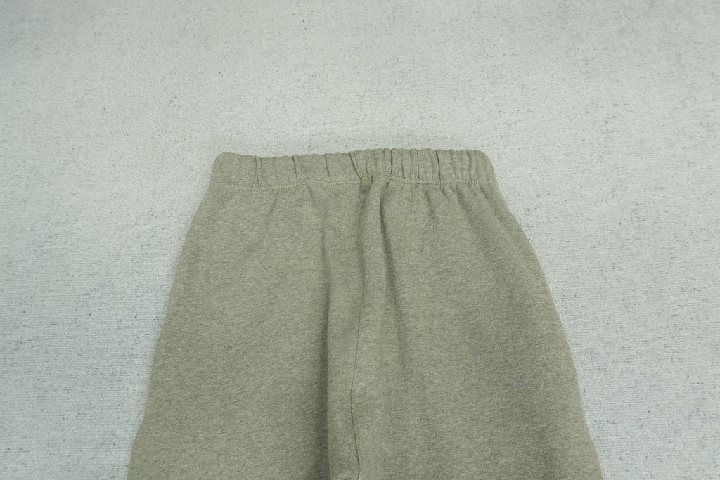 F - SWEATPANTS