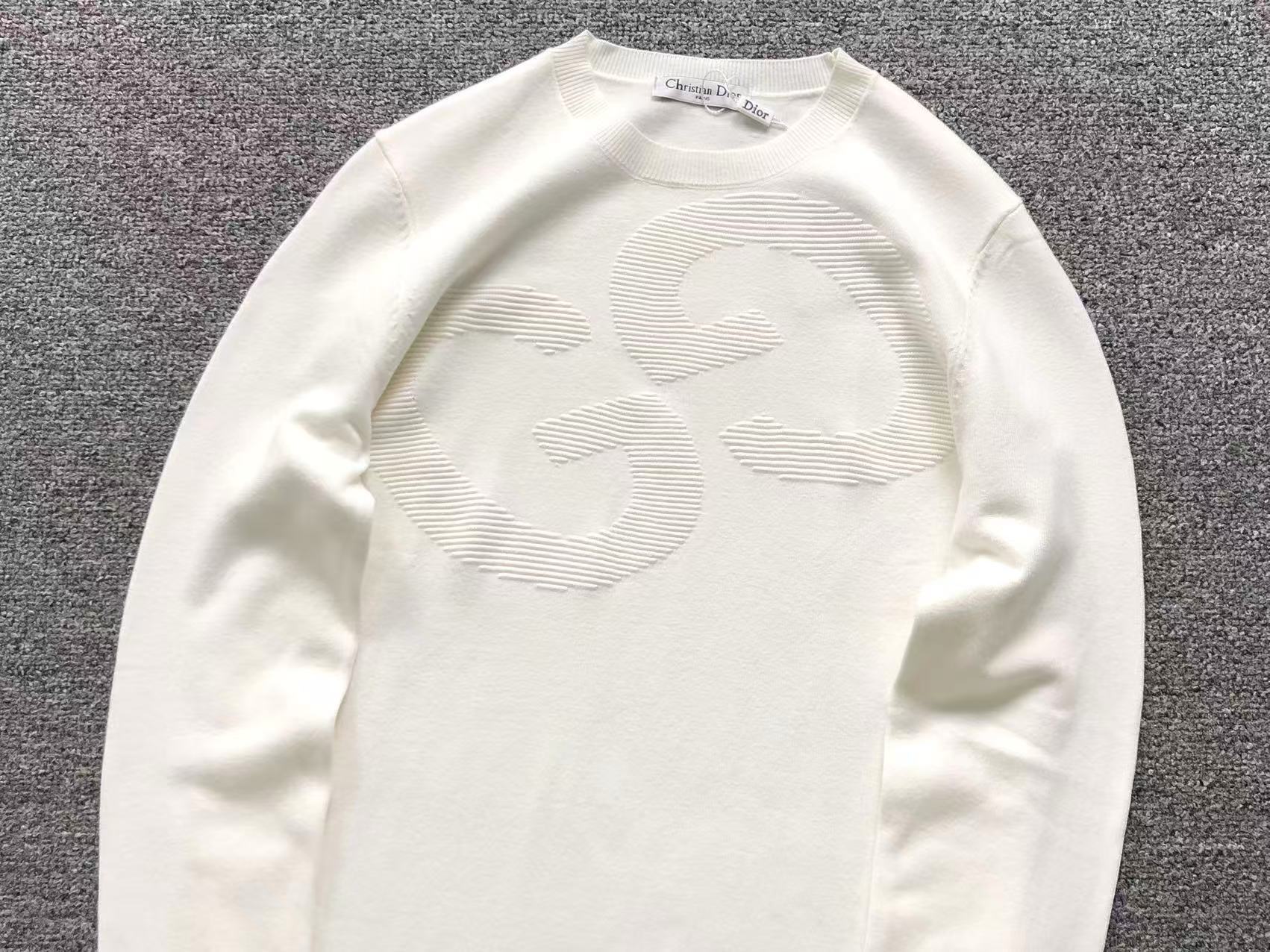 GG - SWEATER