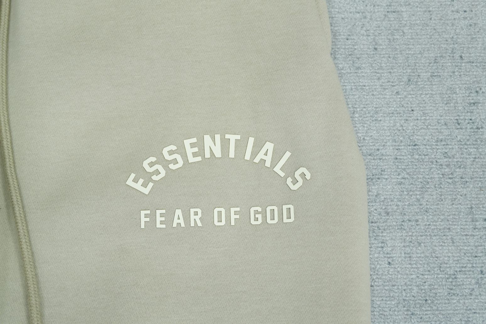 F - SWEATPANTS