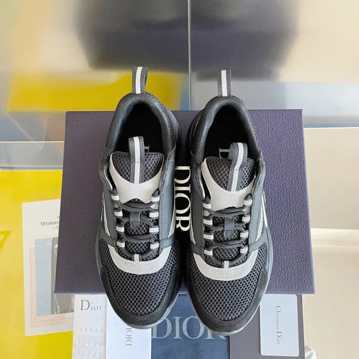 D - SNEAKERS