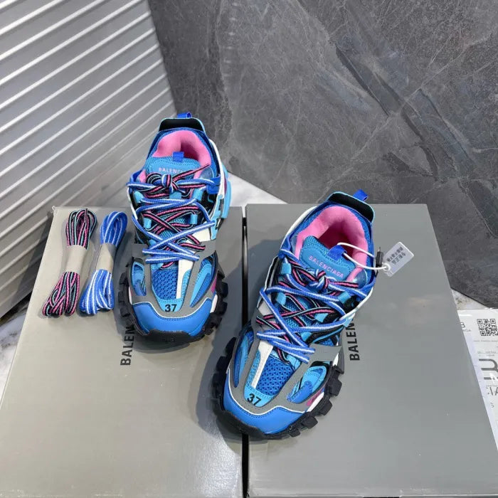 B - SNEAKERS