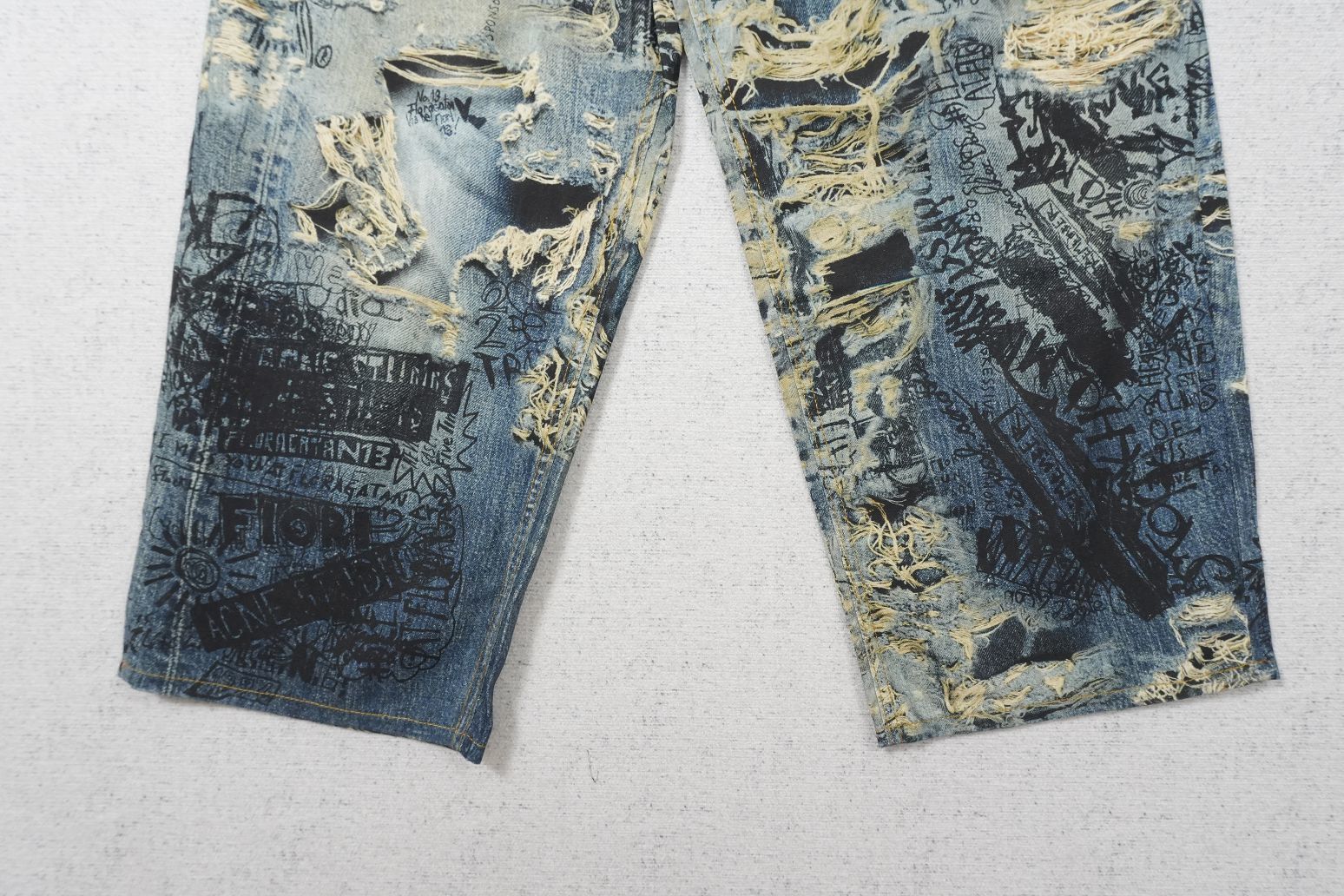 A - JEANS